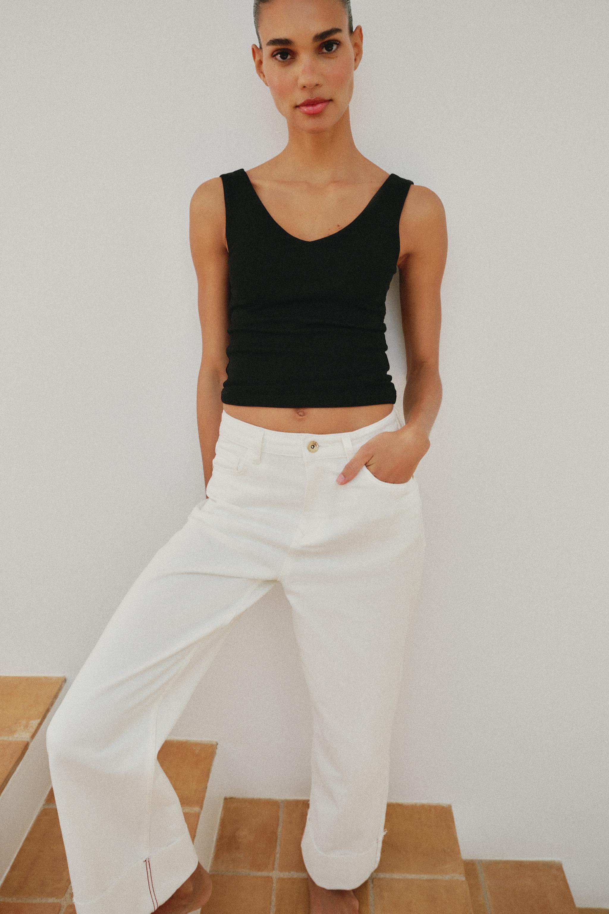 OFF-THE-SHOULDER T-SHIRT